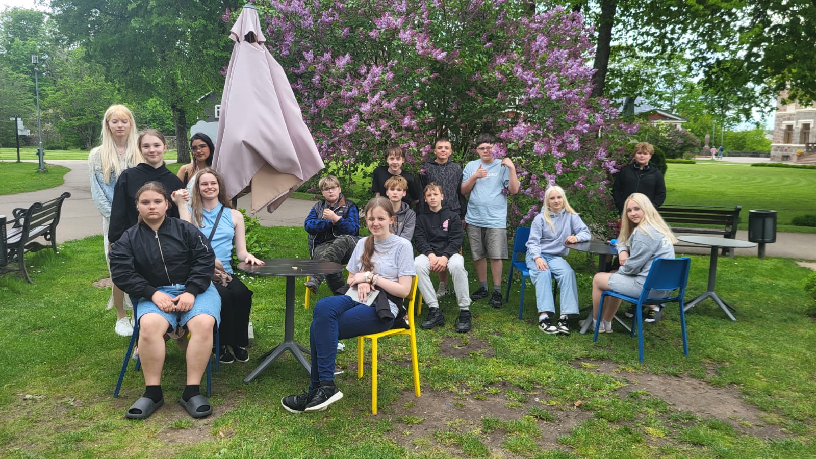 Skolēni projektā